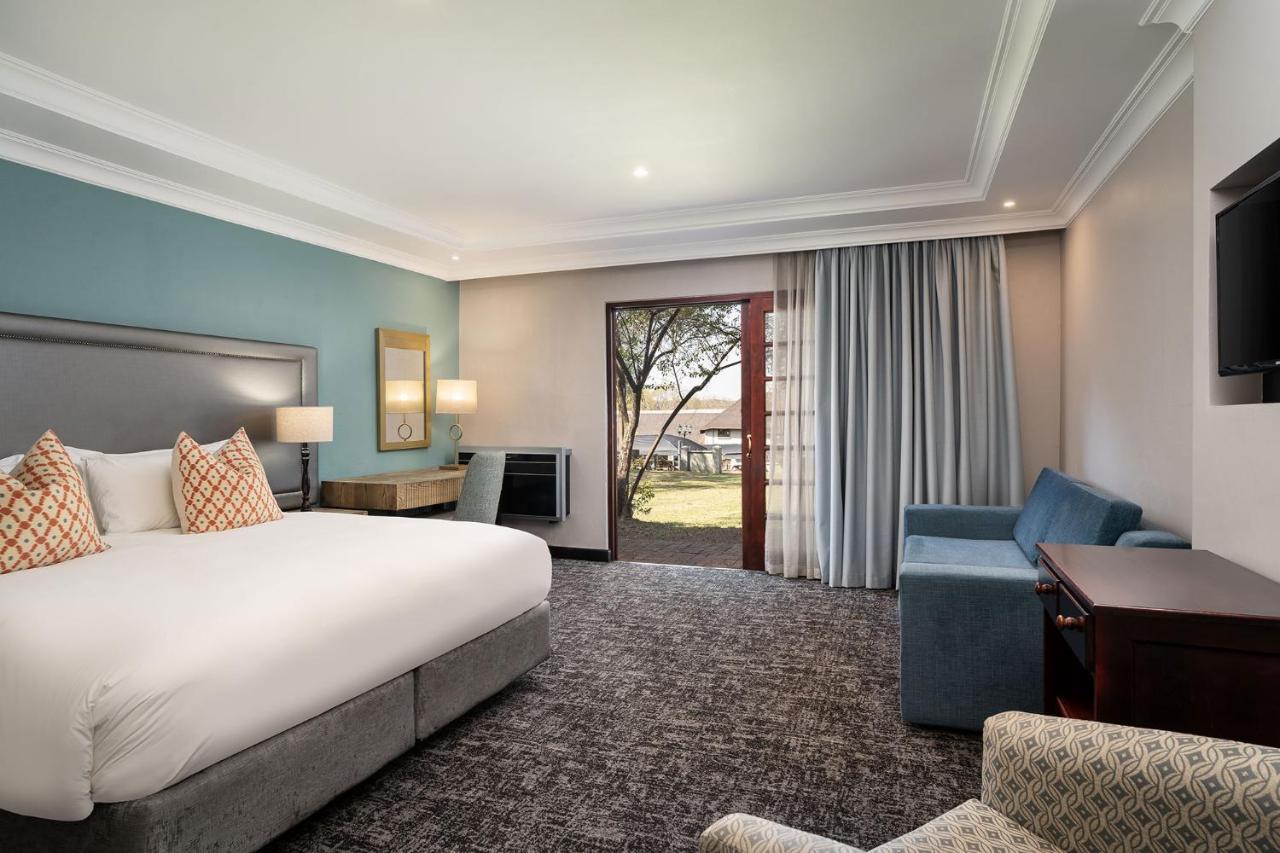 Premier Roodevalley Hotel